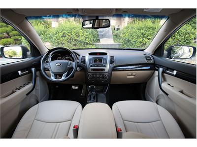 Upgraded Kia Sorento Driving (dash)