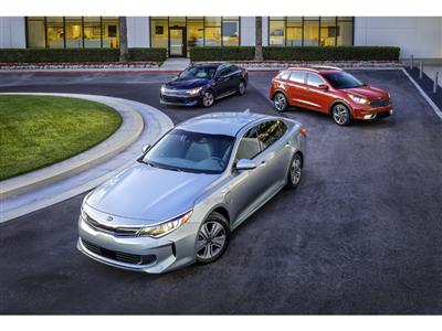 All-new 2017 Kia Optima Plug-in Hybrid makes global debut at Chicago Auto Show
