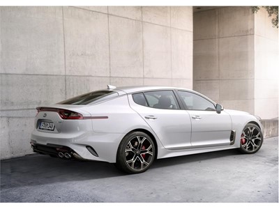Kia Stinger white