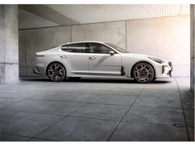 Kia Stinger white