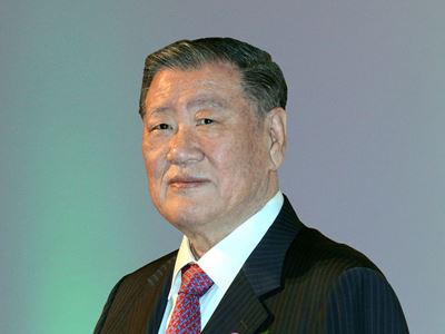 Hyundai Motor Group Honorary Chairman Mong-Koo Chung Inducted Into Automotive Hall of Fame at Offici