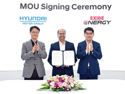 (from left) Duk Gyo Jeong, Head of Electric Vehicle Parts Purchasing Sub-Division of Hyundai Motor and Kia; Dr. Mandar..