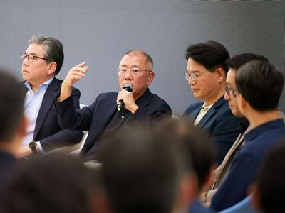 Hyundai Motor Group Innovation Center Singapore Celebrates First Anniversary with Group Executive Chair Euisun Chung