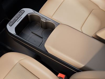 EV5 - STD Interior - center console
