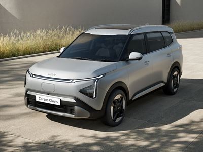 Kia Carens Clavis EV Front Quarter