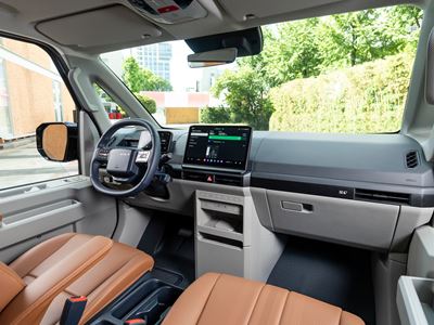 PV5 Passenger - Frost Blue - Detail