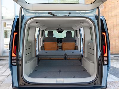 PV5 Passenger - Frost Blue - Detail