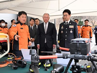 Hyundai Motor Group Donates Unmanned Firefighting Robots to Korea National Fire Agency for Safeguarding Firefighters