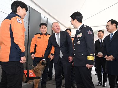 Hyundai Motor Group Donates Unmanned Firefighting Robots to Korea National Fire Agency for Safeguarding Firefighters