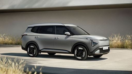 Kia Carens Clavis EV Front Quarter