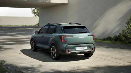 The new Kia Stonic STD Rear Quarter