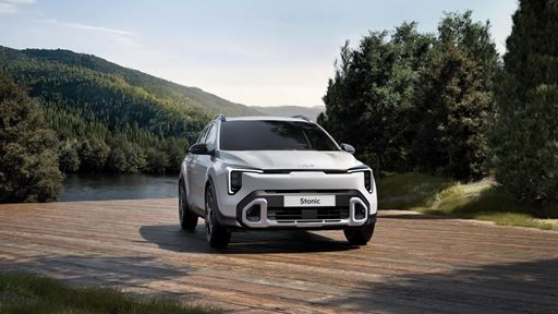The new Kia Stonic GTL Front Quarter