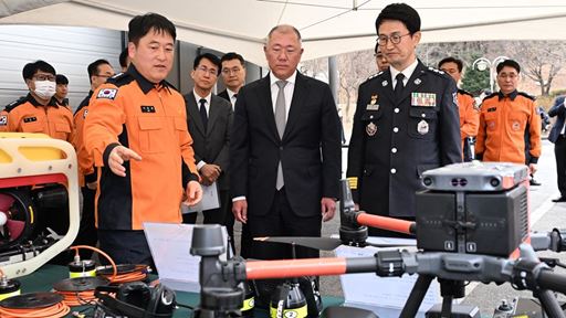 Hyundai Motor Group Donates Unmanned Firefighting Robots to Korea National Fire Agency for Safeguarding Firefighters