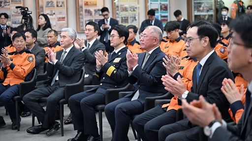 Hyundai Motor Group Donates Unmanned Firefighting Robots to Korea National Fire Agency for Safeguarding Firefighters