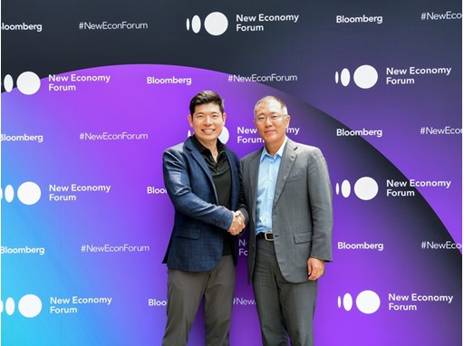HMG EVC Chung and Grab CEO Tan