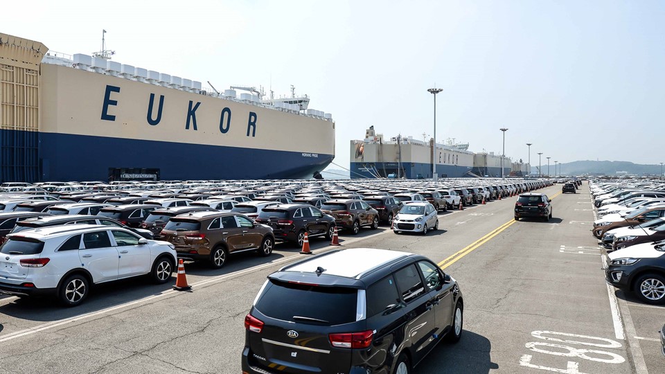 Kia cars awaiting shipment at Pyeongtaek Port 3