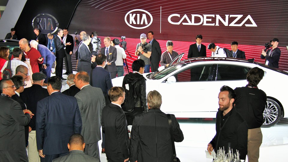 2016 NY Auto Show CADENZA PRESS EVENT