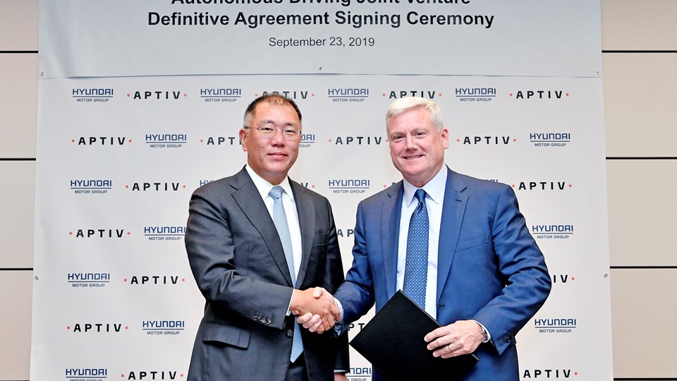 Euisun Chung, Executive Vice Chairman, Hyundai Motor Group / Kevin Clark, President and Chief Executive Officer, Aptiv