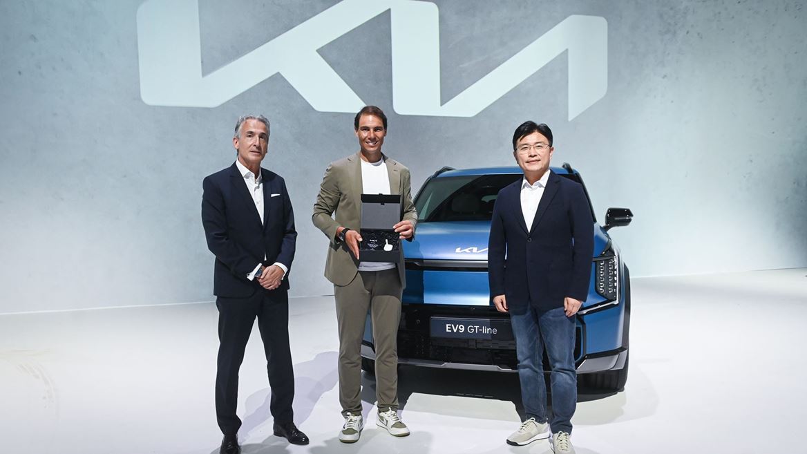 Emilio Herrera President and CEO of Kia Spain Rafael Nadal and Charles Ryu Head of Kia Global Brand CX Division