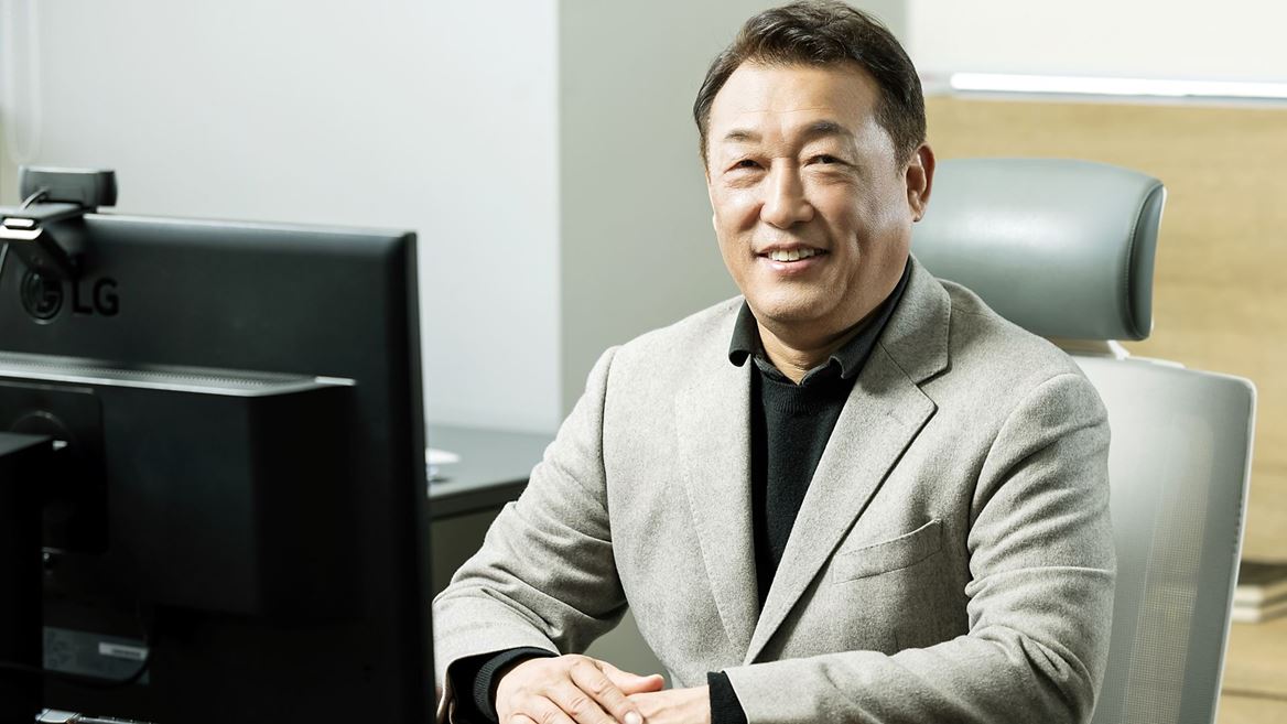 Jun Young Choi President of Kia Corporation