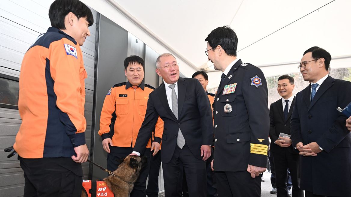 Hyundai Motor Group Donates Unmanned Firefighting Robots to Korea National Fire Agency for Safeguarding Firefighters