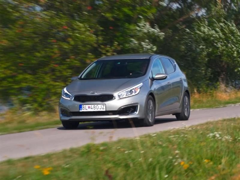 kia-cee-d-driving