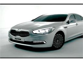 Kia Quoris Exterior and Interior Footage