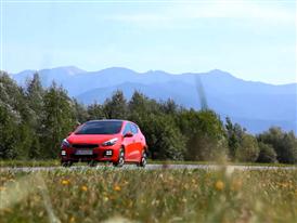 Kia cee'd GT Line Driving