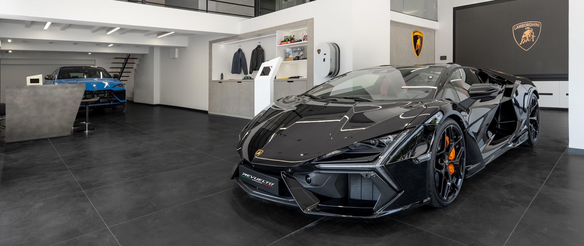 Lamborghini inaugurates its new showroom in Marbella