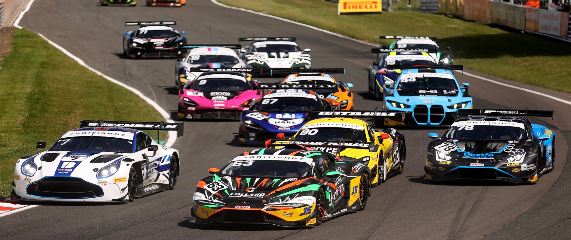 Lamborghini takes first British GT victory of the year at Oulton Park