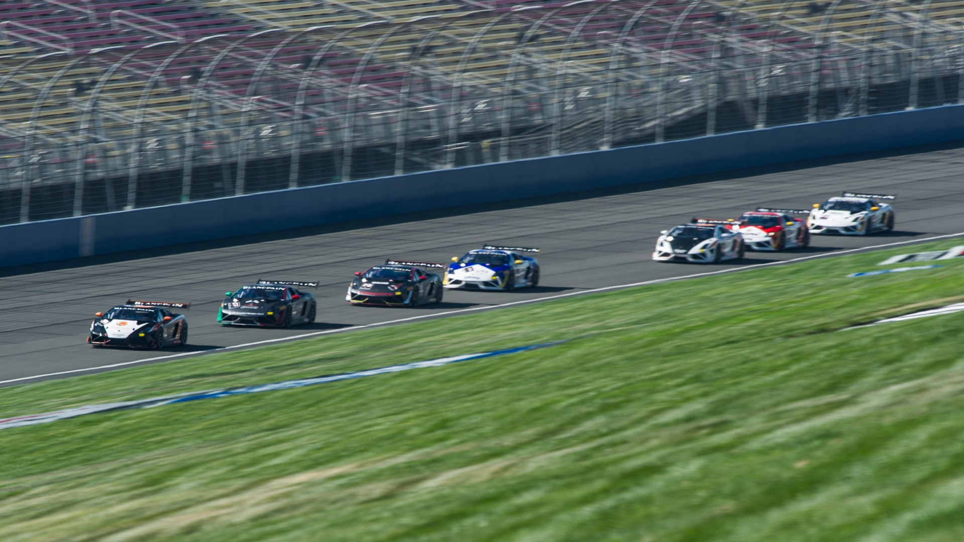 Lamborghini Super Trofeos race at Fontana