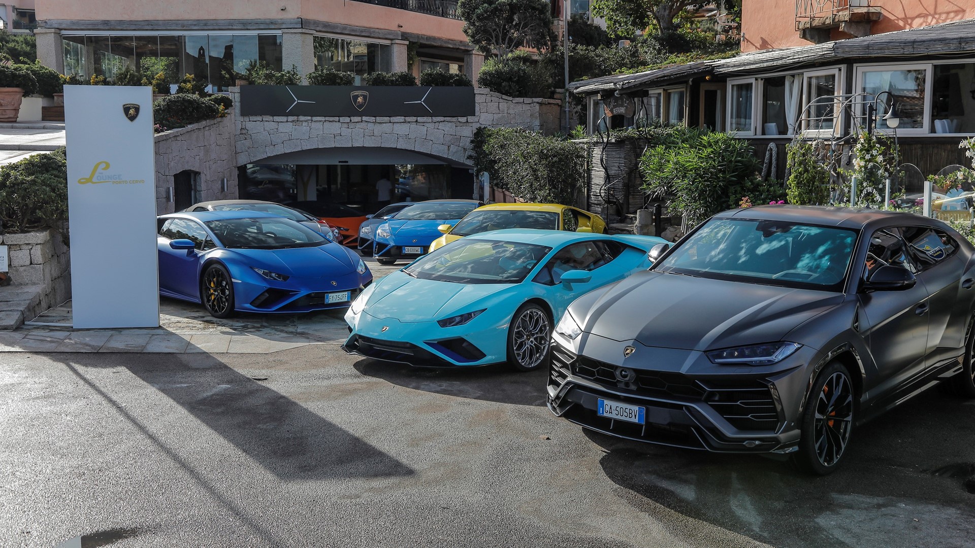 Lamborghini Lounge returns to Porto Cervo: live premier of Huracán EVO RWD Spyder with an exclusive Colours and Stars dinner by Mauro Colagreco. - Image 2