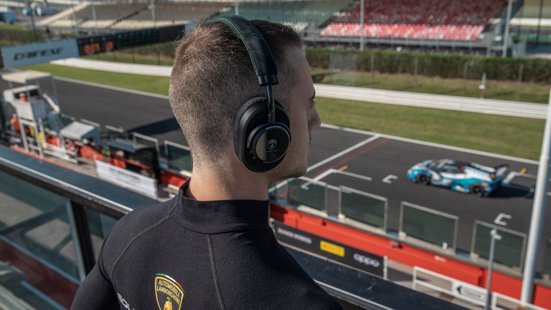 Lamborghini Squadra Corse - Master & Dynamic Headphones