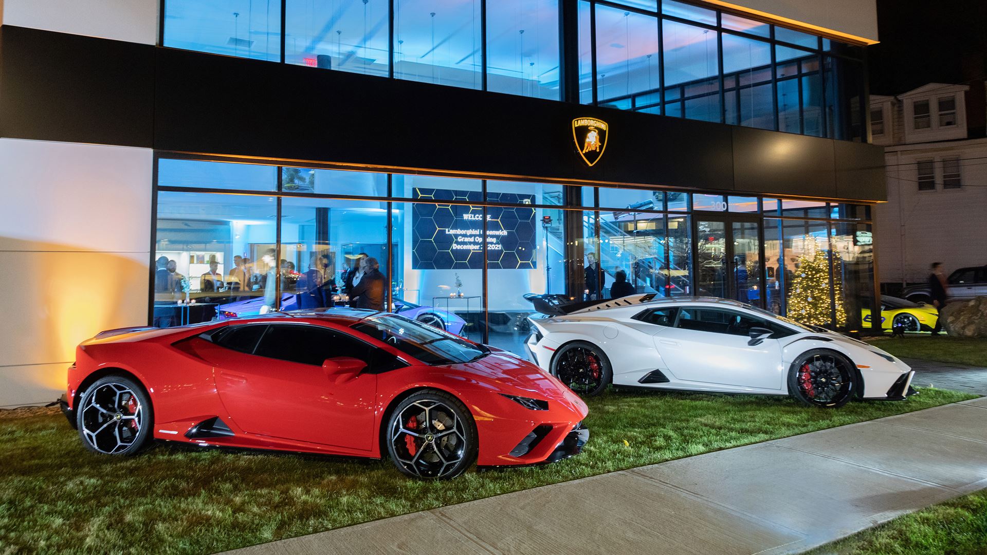 Lamborghini Expands Retail Footprint in US with New Showroom in Greenwich, CT - Image 2