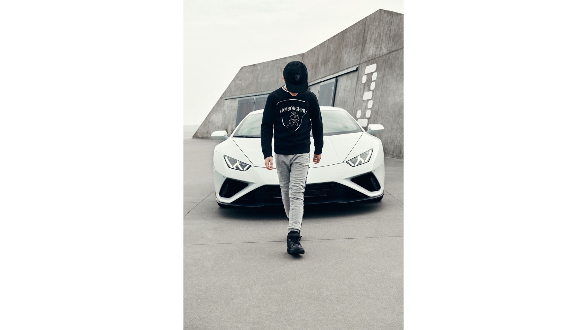 Automobili Lamborghini at Pitti Immagine Uomo e Bambino - The Kidswear Fall-Winter 2022-23 collection and the new Special Edition with 24Bottles on display - Image 3