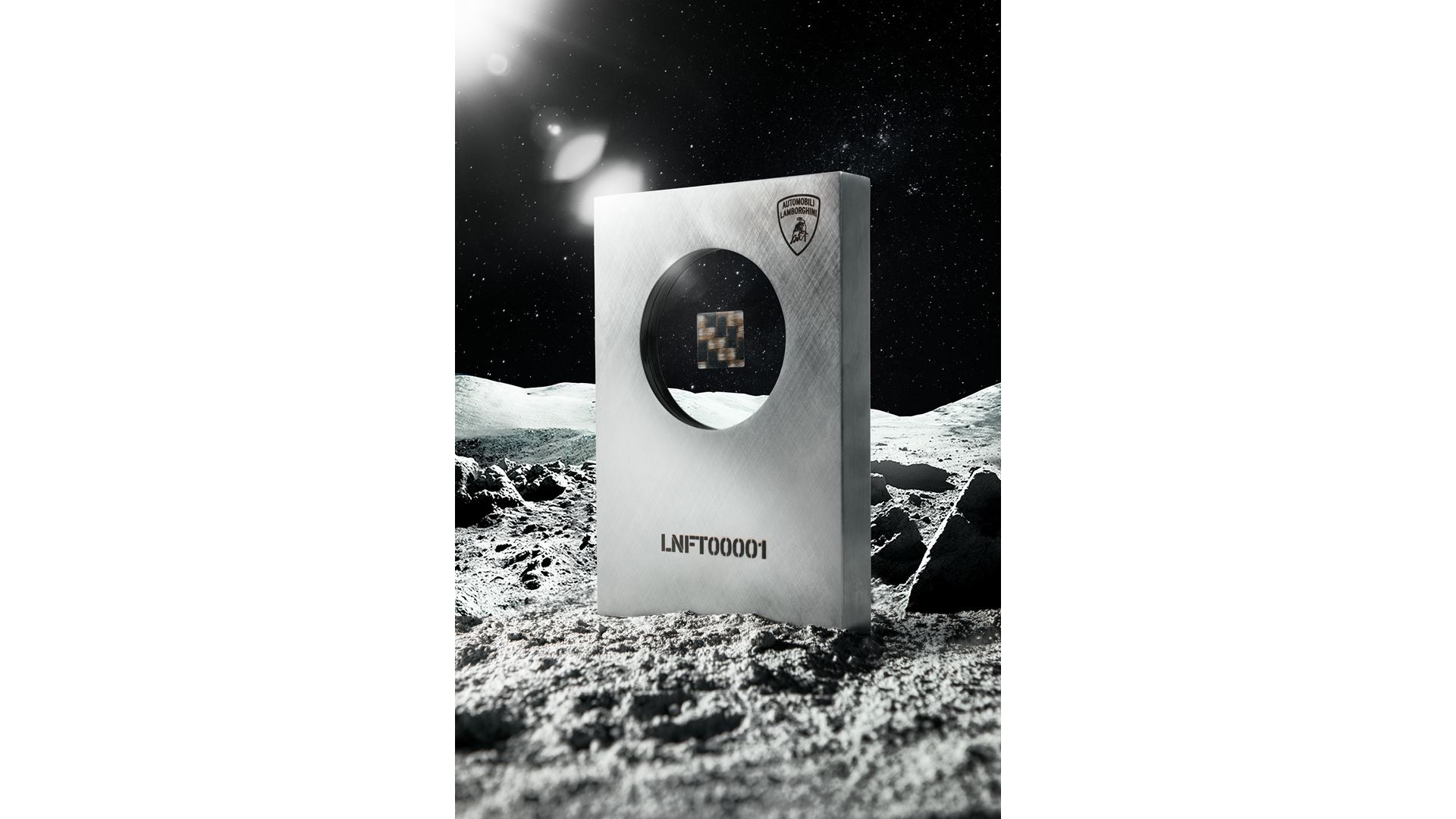 LNFT00001 Front standing ambient bkg 03 FOE Mod