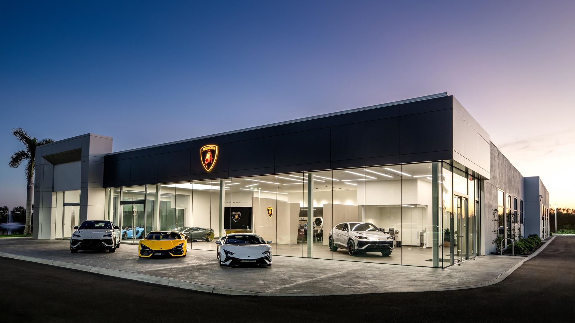 Lamborghini unveils showroom in Naples, Florida with market debut of ...