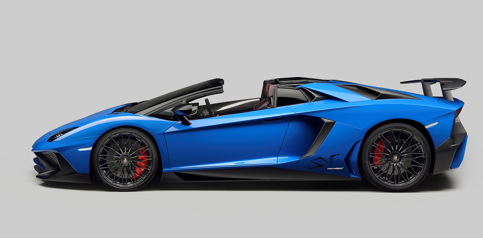 Lamborghini Aventador SV Roadster Side Open