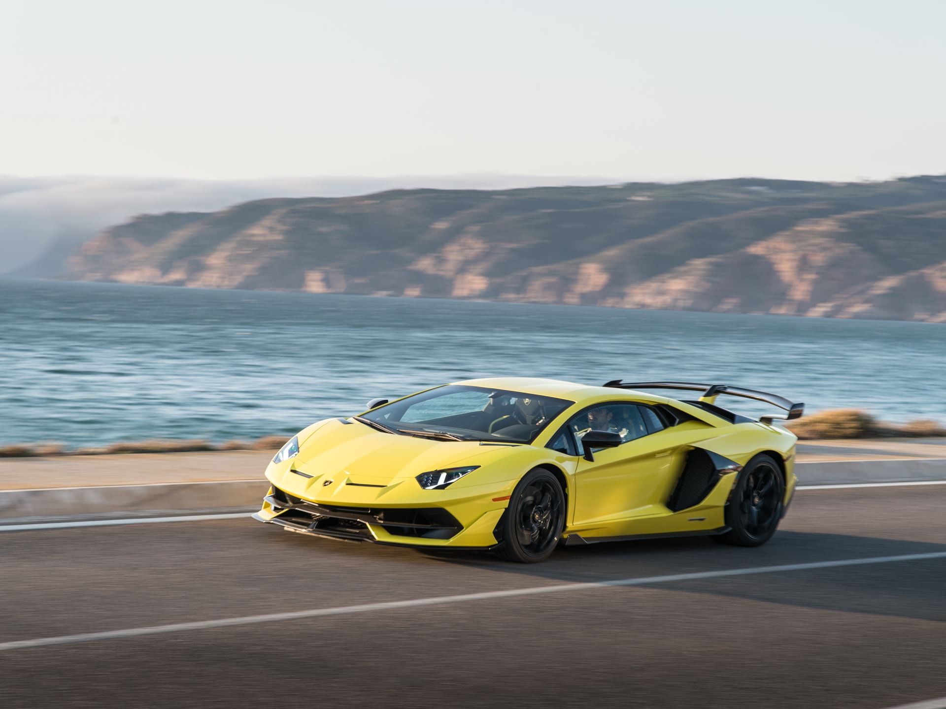 Lamborghini Aventador SVJ Yellow