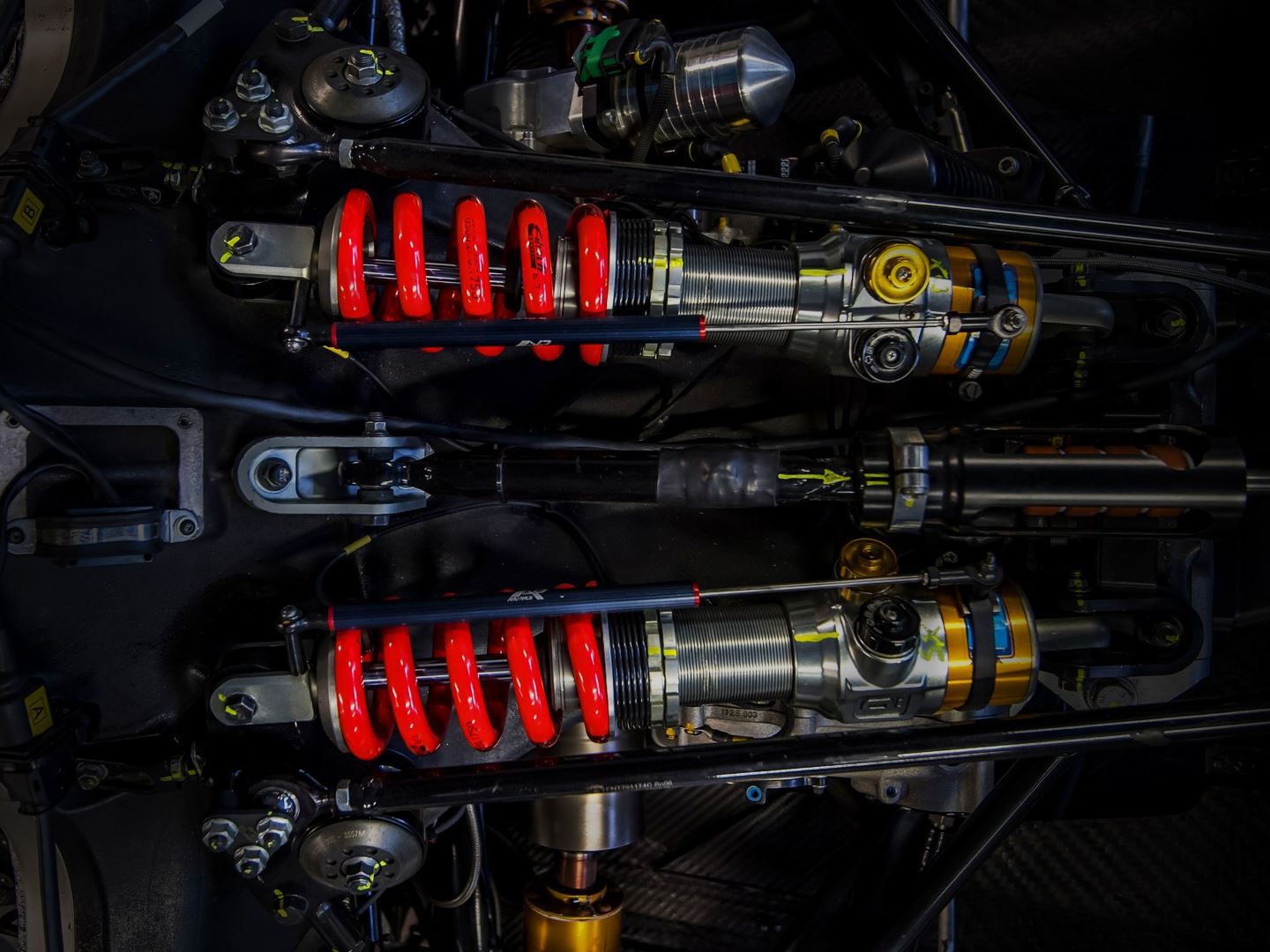 Lamborghini Essenza SCV12 - Suspensions