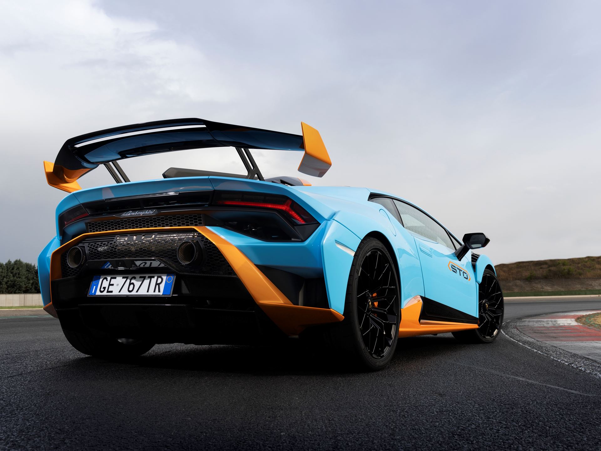 Huracán STO Blu Laufey