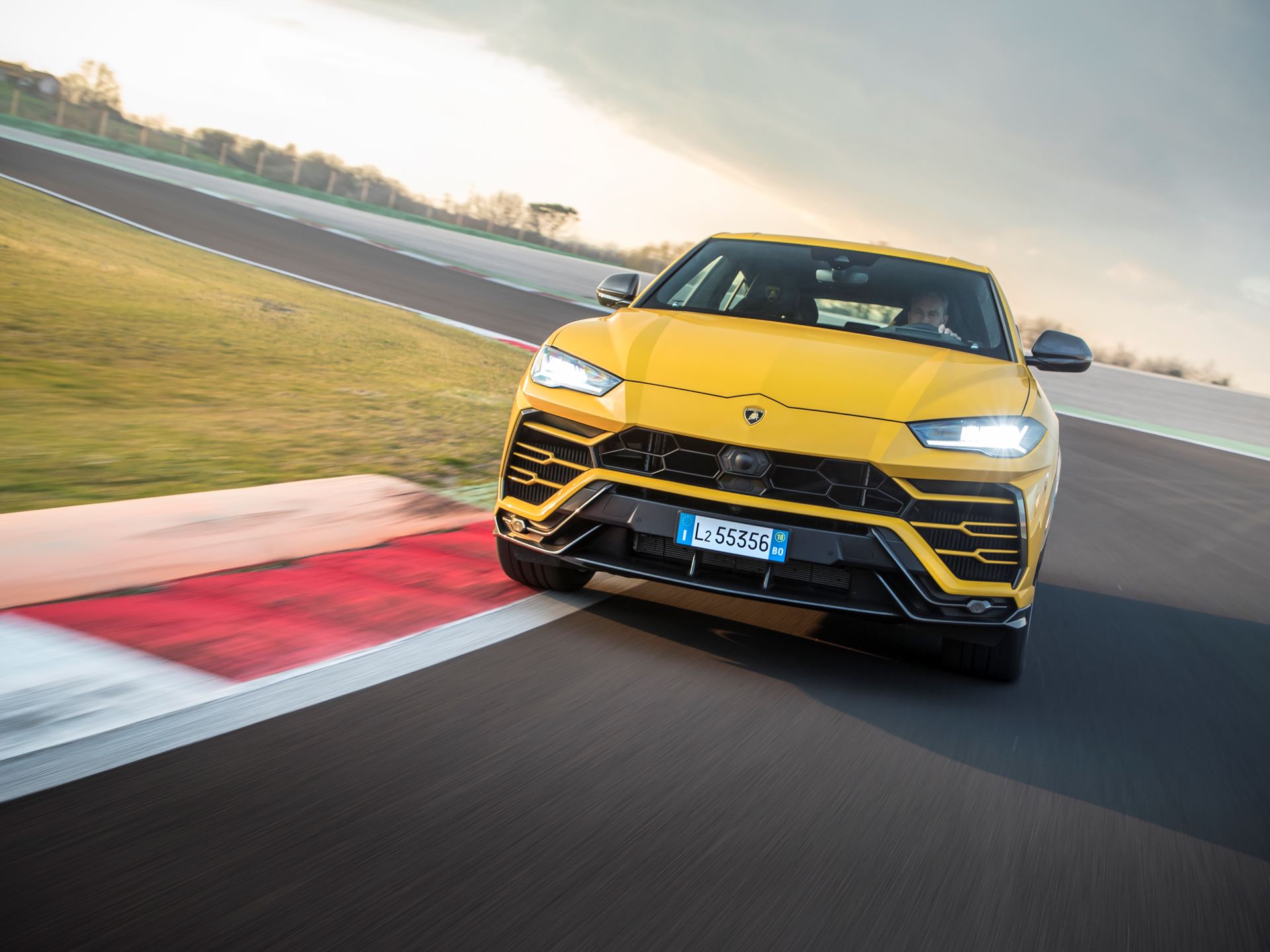 Urus Vallelunga Track