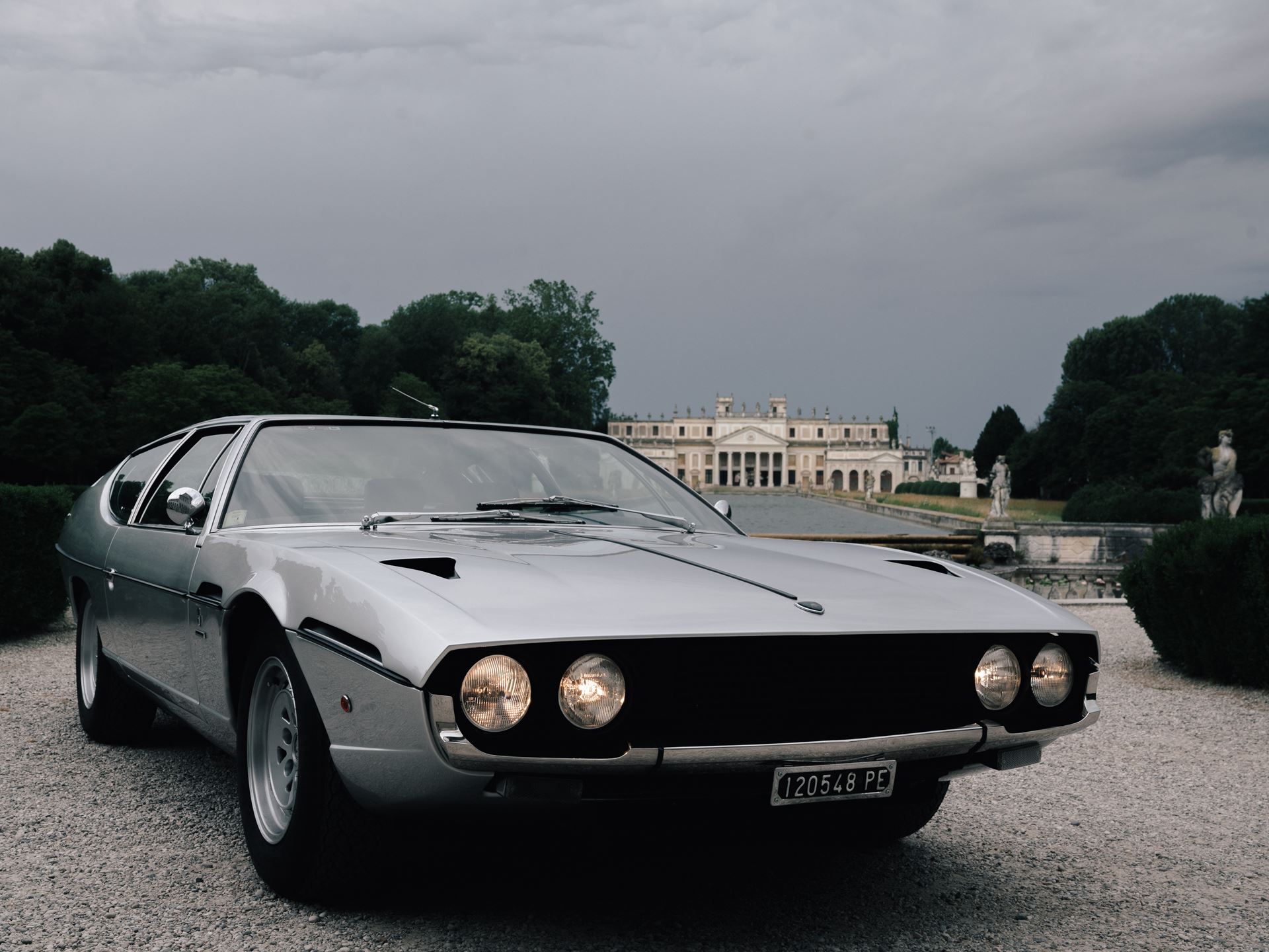 Espada 400 GT the legendary V12 Lamborghini