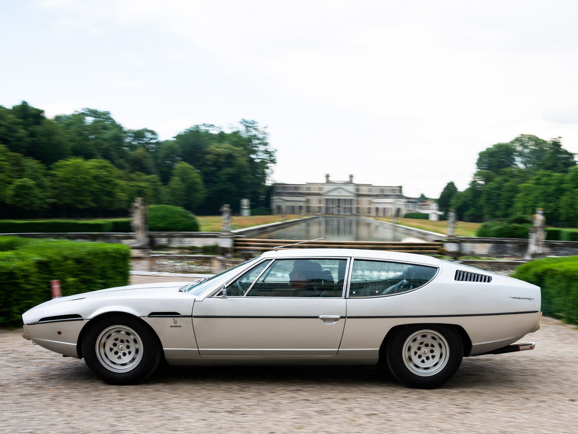 Espada 400 GT the legendary V12 Lamborghini