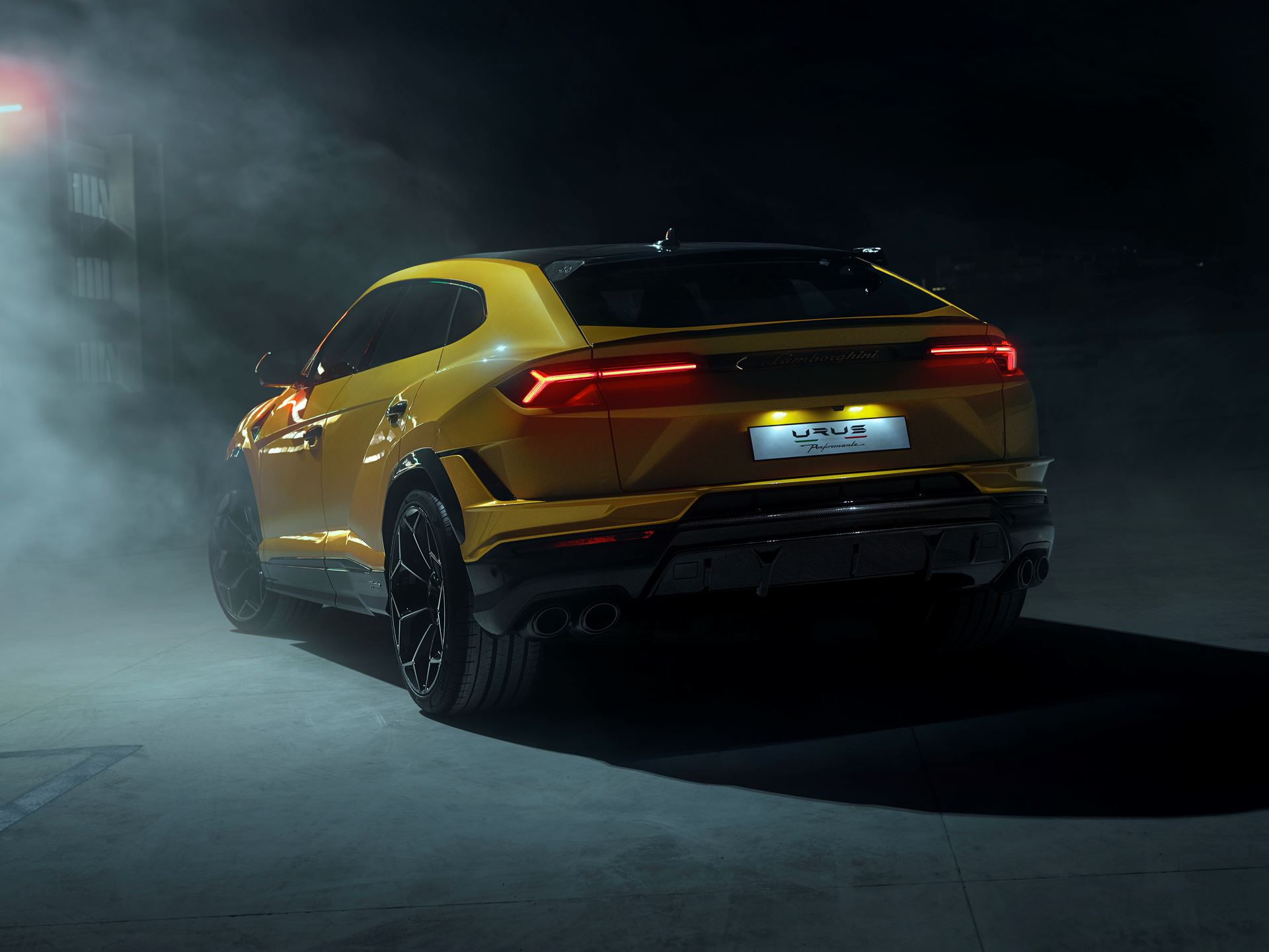 Urus Performante Night