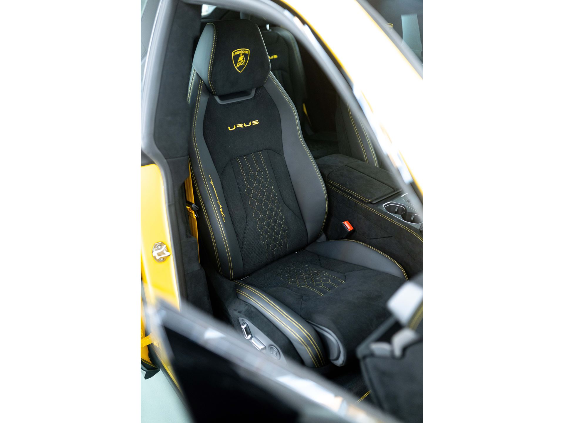 Lamborghini Urus Performante Interior