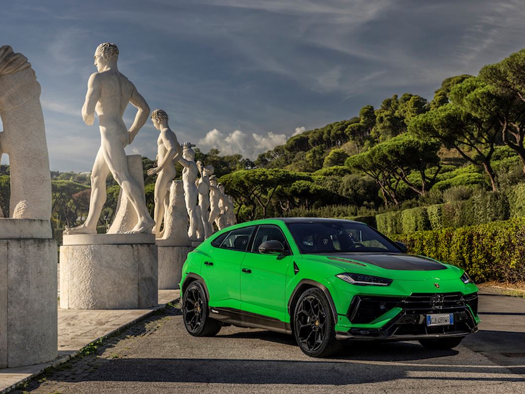 Urus Performante Dynamic Launch Vallelunga 2022