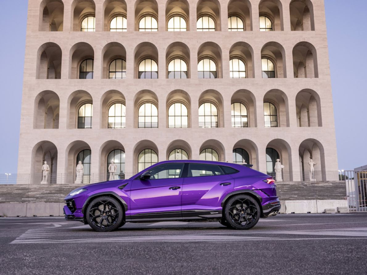 Urus Performante Dynamic Launch Vallelunga 2022