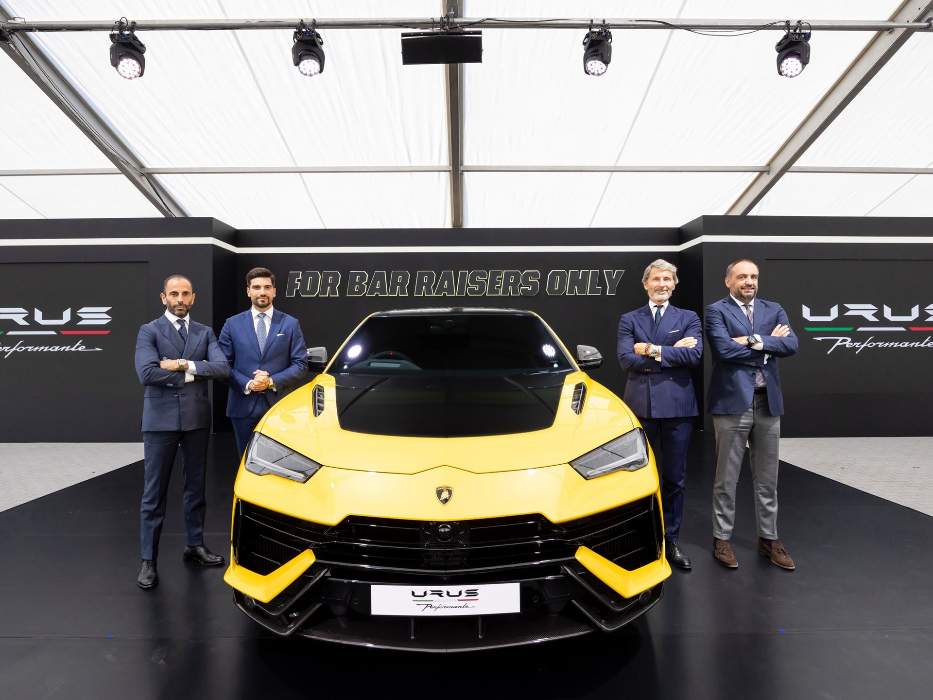 Day Japan Urus Performante