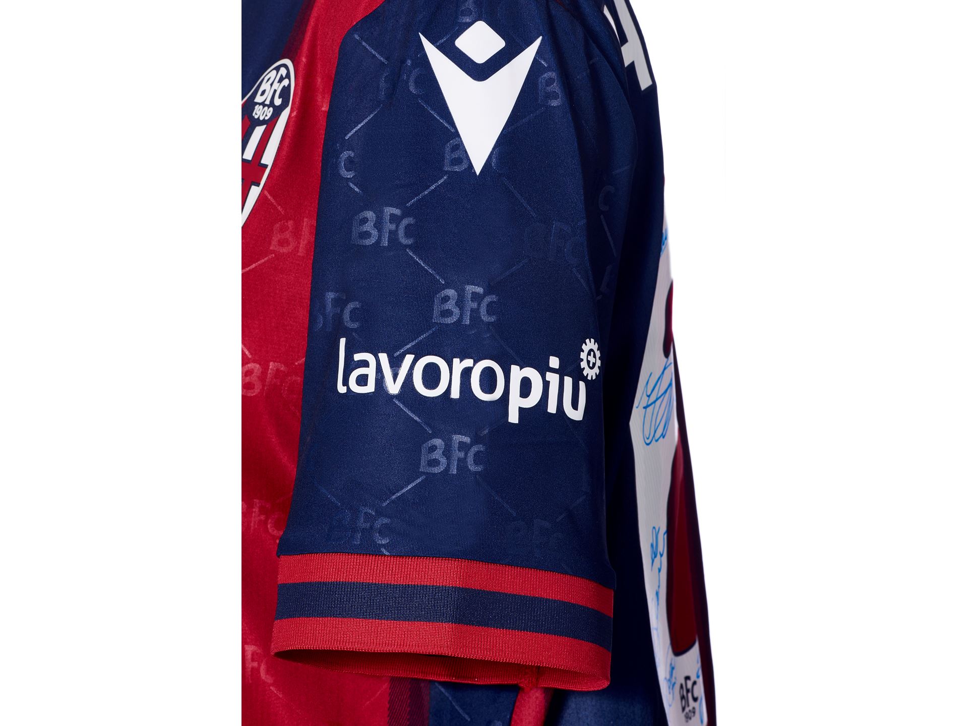 Bologna FC 1909 and for Movember